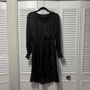 Banana Republic Black Ruffled Tiered V-Neck Dress
